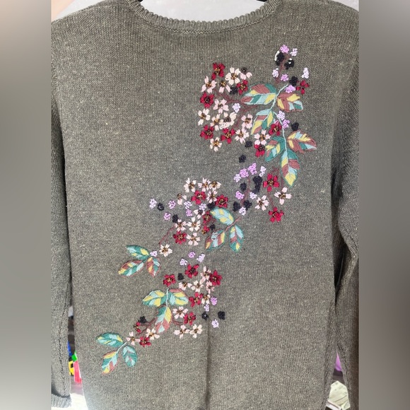 vtg y2K embroidered cottagecore cardigan sweater • beaded • Tiara International• - Picture 4 of 16